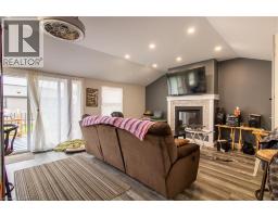 20 4TH Avenue - 21