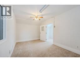 19 SCHNEIDER Avenue - 16