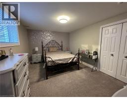 64 ENGLISH Crescent - 27