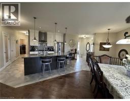 64 ENGLISH Crescent - 6