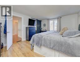 47 MANOR Drive - 33