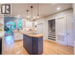 19 ROLAND Street - 10