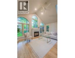 19 ROLAND Street - 15