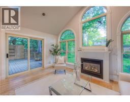 19 ROLAND Street - 18