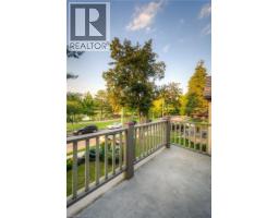19 ROLAND Street - 25
