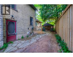 19 ROLAND Street - 46