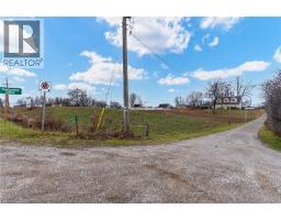 1431 WILSON Street W - 15
