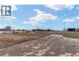 1431 WILSON Street W - 17