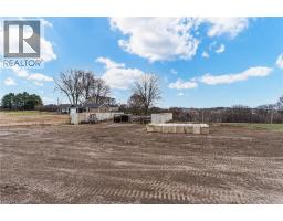 1431 WILSON Street W - 18