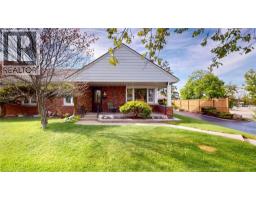 134 QUEENSWAY Drive - 1