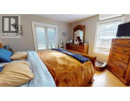 134 QUEENSWAY Drive - 13