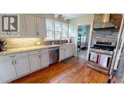 134 QUEENSWAY Drive - 8