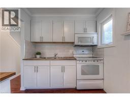 44 DUNDAS Street E - 11