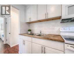 44 DUNDAS Street E - 12