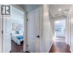 44 DUNDAS Street E - 13