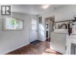 44 DUNDAS Street E - 16