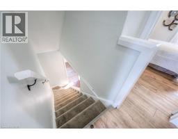 44 DUNDAS Street E - 18
