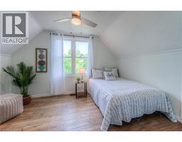 44 DUNDAS Street E - 19