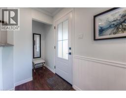 44 DUNDAS Street E - 3