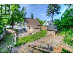 44 DUNDAS Street E - 33