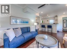 44 DUNDAS Street E - 7