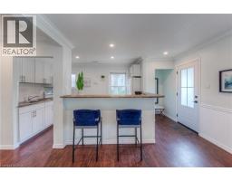 44 DUNDAS Street E - 9
