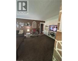 34 QUEENSWAY Drive - 16