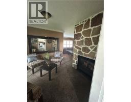 34 QUEENSWAY Drive - 17
