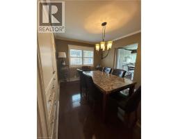 34 QUEENSWAY Drive - 26