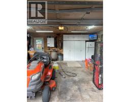 34 QUEENSWAY Drive - 4