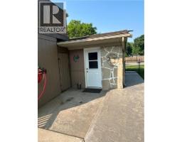 34 QUEENSWAY Drive - 40