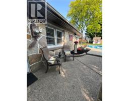 34 QUEENSWAY Drive - 7
