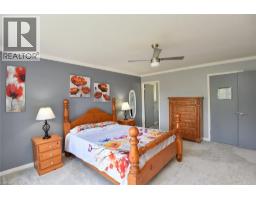 18 CLARA Crescent - 20