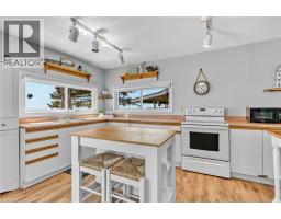793 LAKESHORE Road - 16