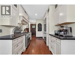 138 CAITHNESS Street E - 9