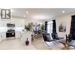 947 DEVERON Crescent - 2