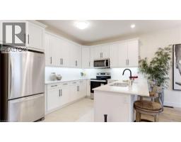 947 DEVERON Crescent - 3