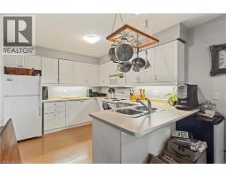 118 CHATEAU Crescent - 13