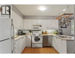 118 CHATEAU Crescent - 14