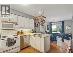 118 CHATEAU Crescent - 15
