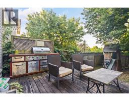 118 CHATEAU Crescent - 33