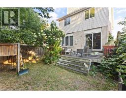 118 CHATEAU Crescent - 35