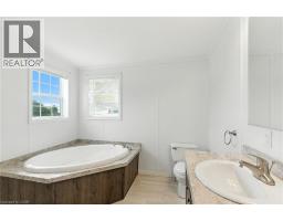 45 RIVERBEND Crescent - 12