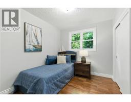 10 SHEFFIELD Avenue - 17