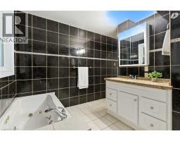 10 SHEFFIELD Avenue - 25