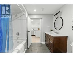 10 SHEFFIELD Avenue - 32