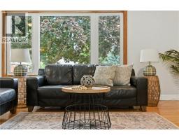 10 SHEFFIELD Avenue - 9