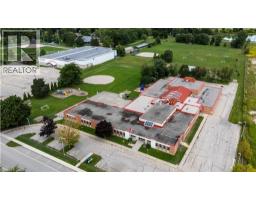 37 DECEW Street W - 38