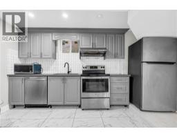 7 JENNER Court - 32