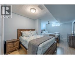 16 SNIDER Crescent - 17